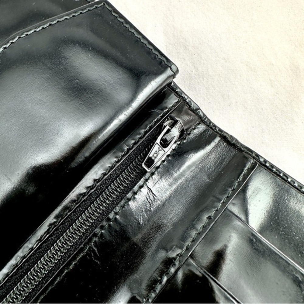 EXCELLENT CONDITION Prada wallet in black. - Picture 13 of 15